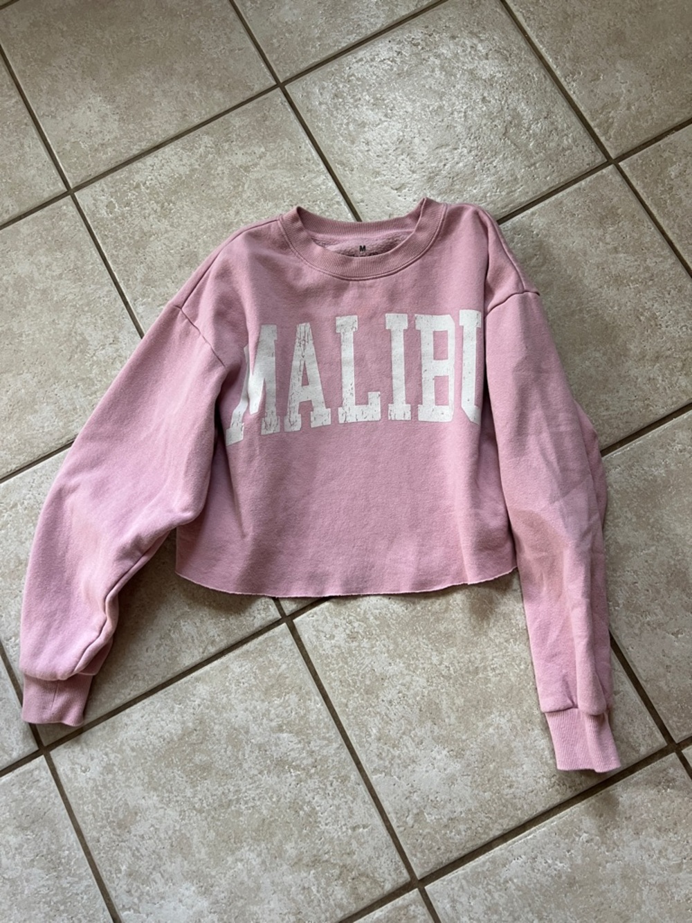Cropped pink Crewneck Sweatshirt with MALIBU Graphic